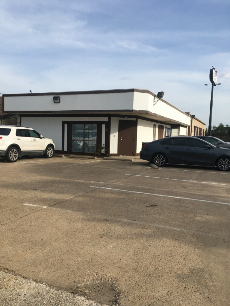 114 W Fairmeadows Drive Duncanville TX 75116