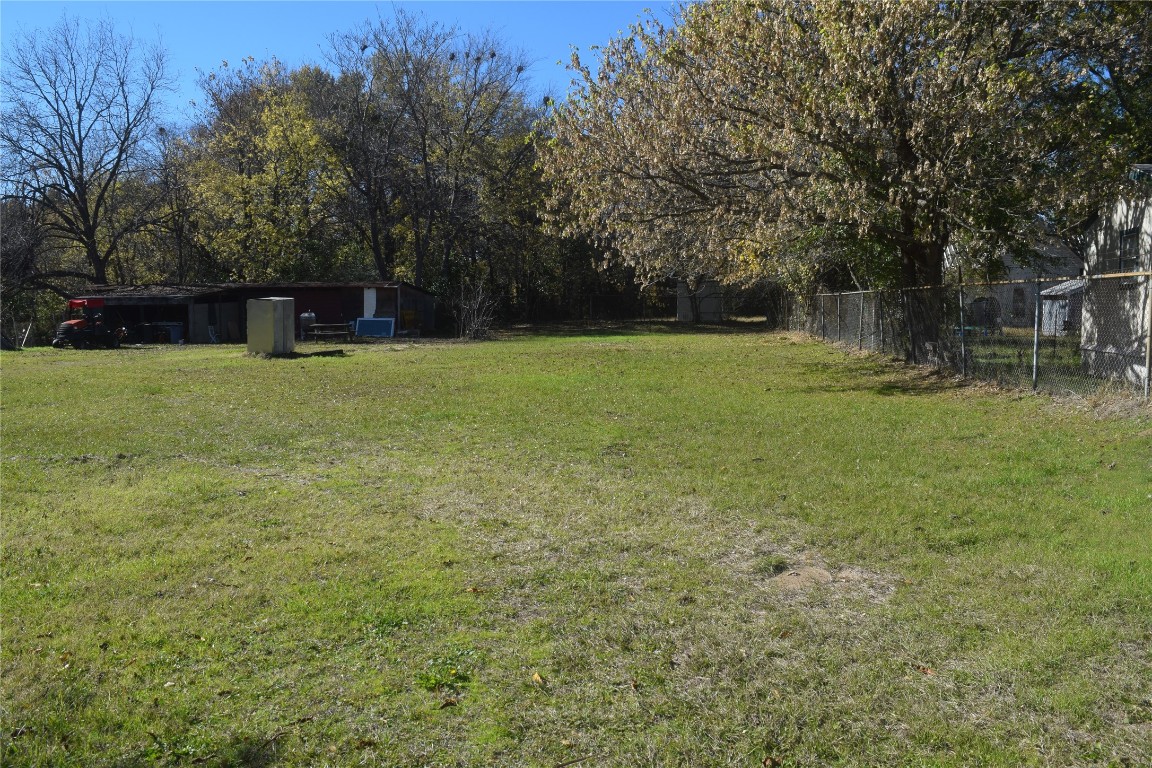 512 S Johnson Street Mineola TX 75773