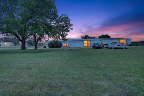 1092 W Highway 199 Springtown TX 76082