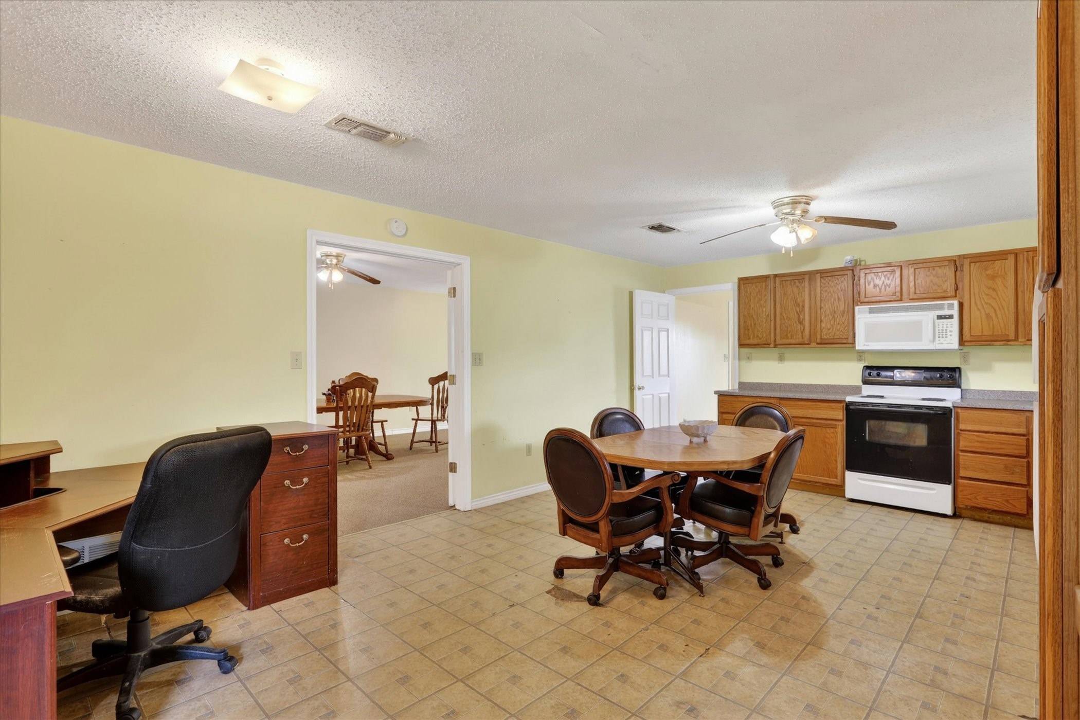 1092 W Highway 199 Springtown TX 76082
