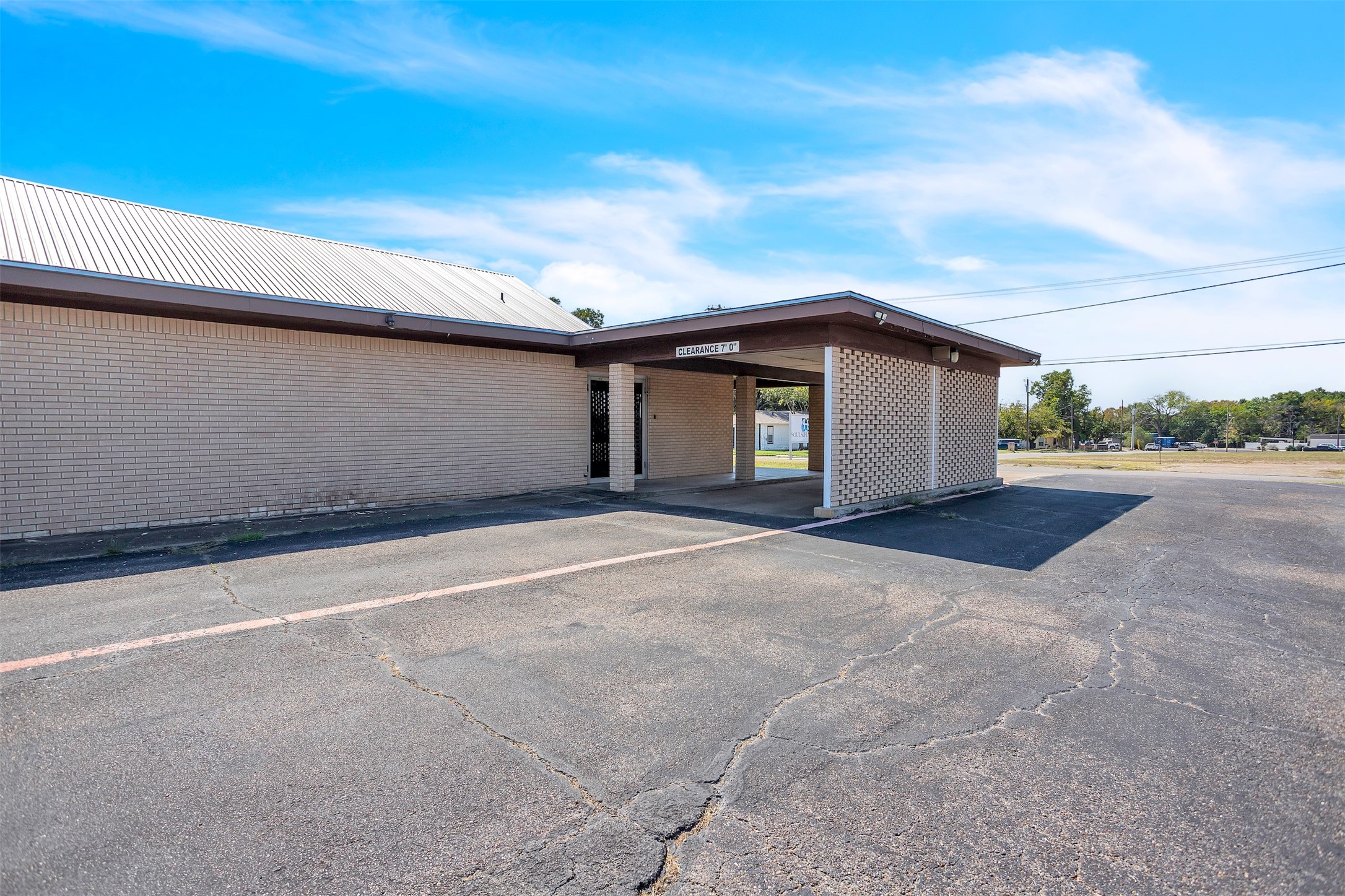 1404 N Anglin Street Cleburne TX 76031