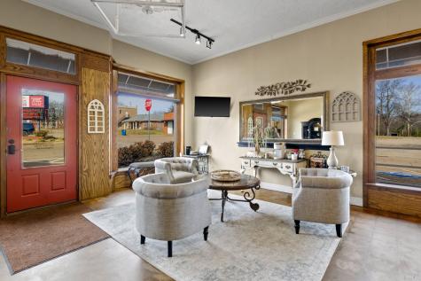 112 N Lamar Street Daingerfield TX 75638