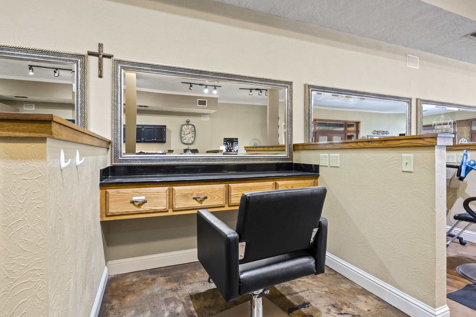 112 N Lamar Street Daingerfield TX 75638