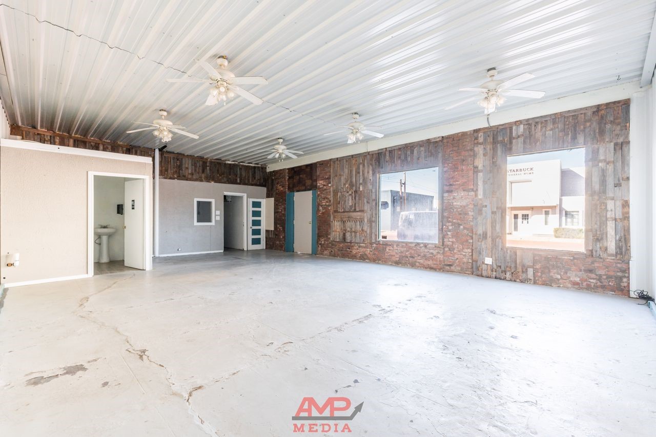 1017 N 2nd Merkel TX 79536