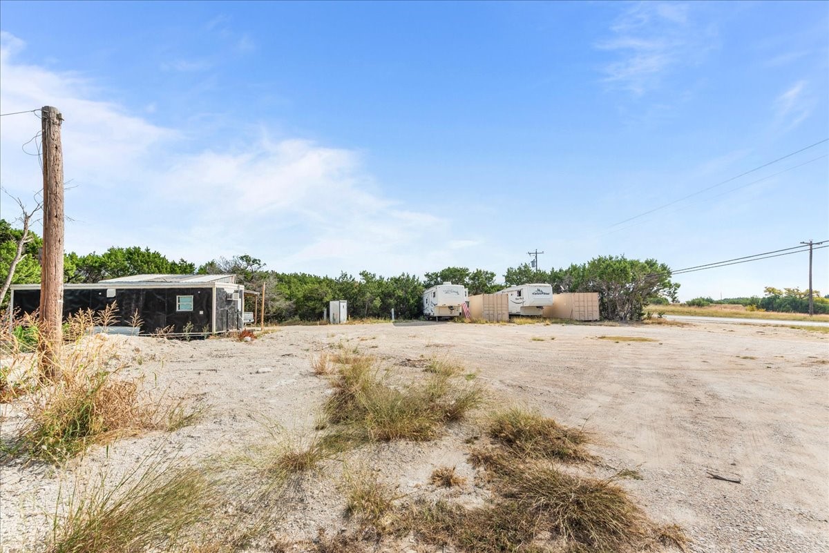 690 Highway 22 Clifton TX 76634