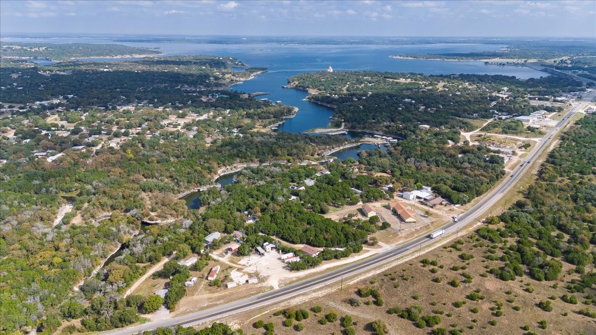690 Highway 22 Clifton TX 76634