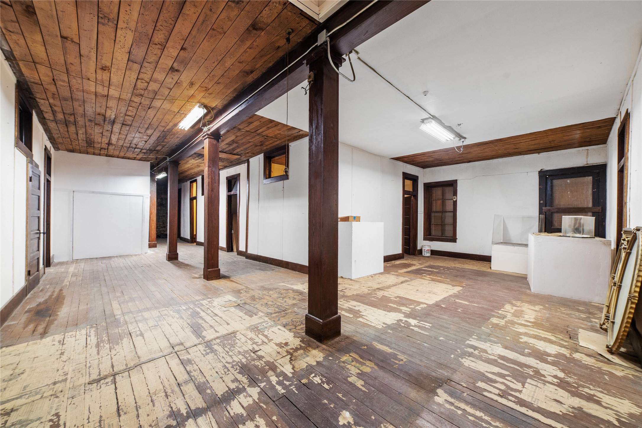 217 S Commercial Avenue Coleman TX 76834