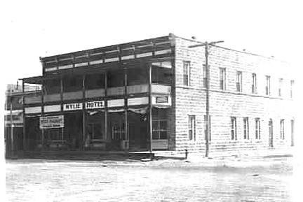 217 S Commercial Avenue Coleman TX 76834