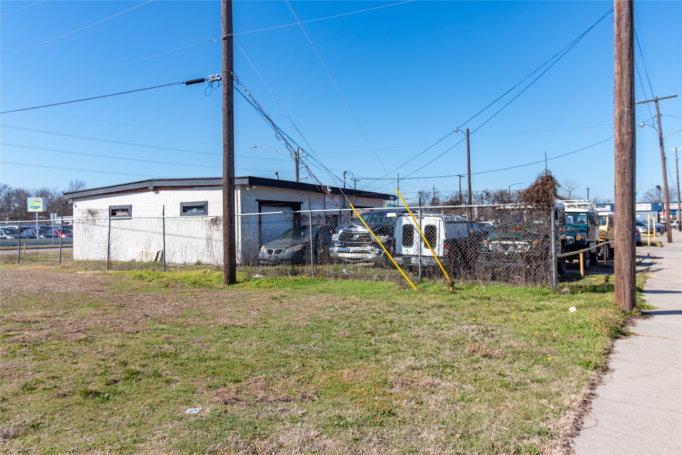200 E Avenue A Garland TX 75040