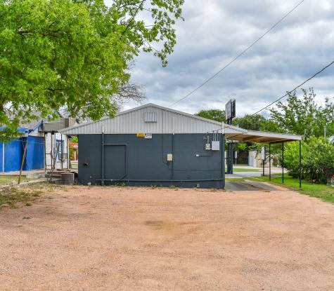 1404 S Bridge Street Brady TX 76825