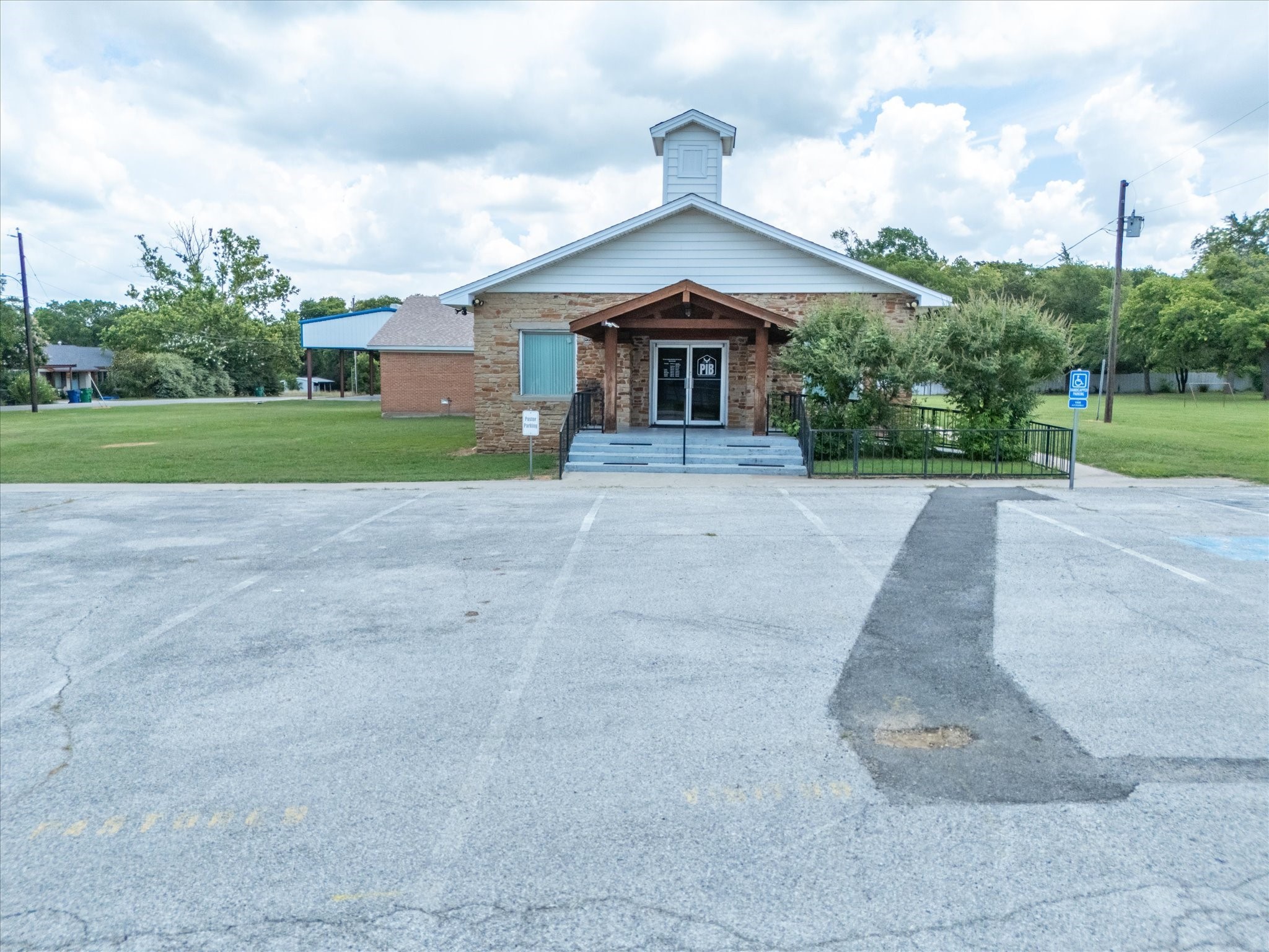 1214 N Business 287 Decatur TX 76234