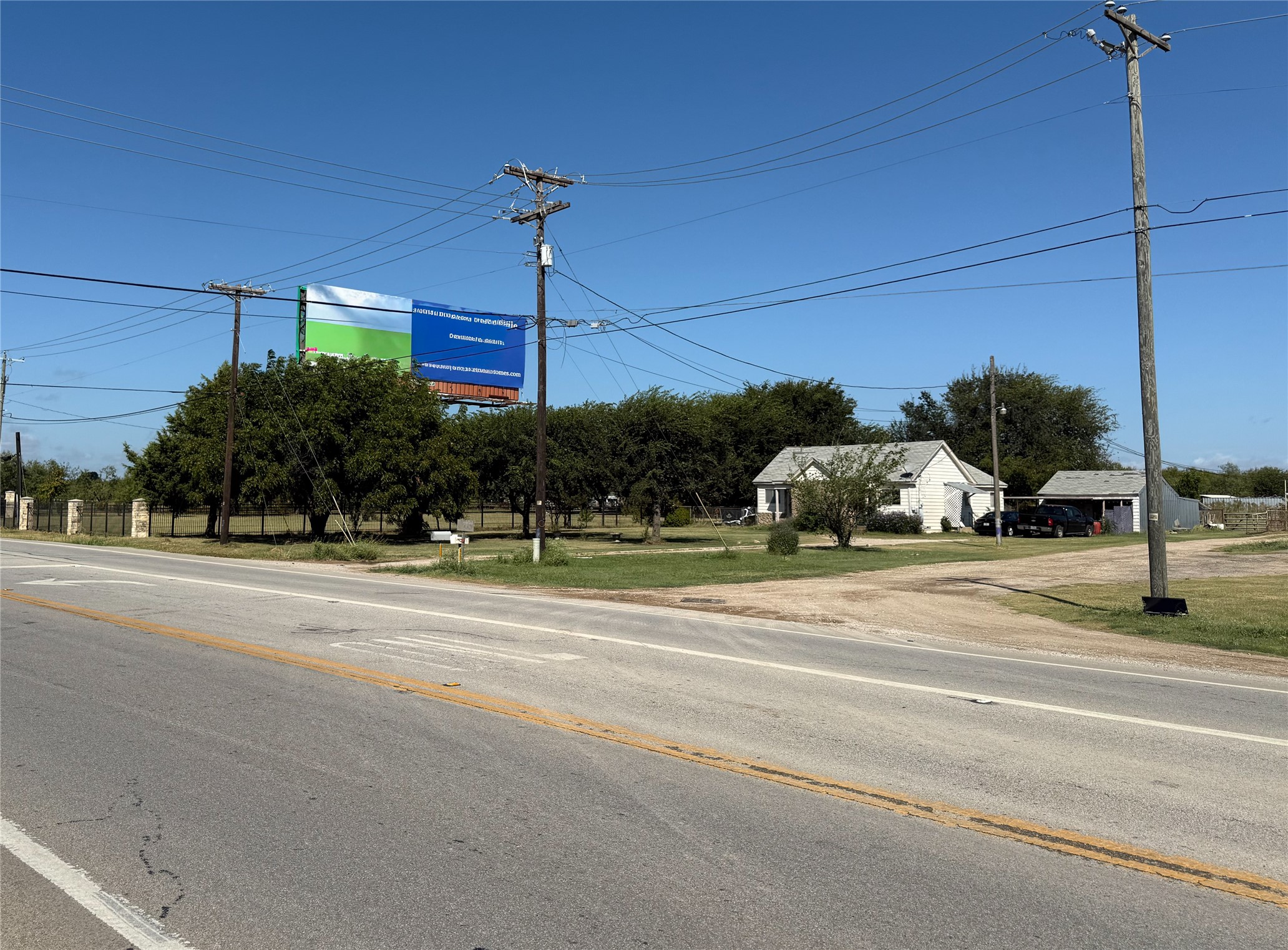 2000 Fm 1187 Crowley TX 76036
