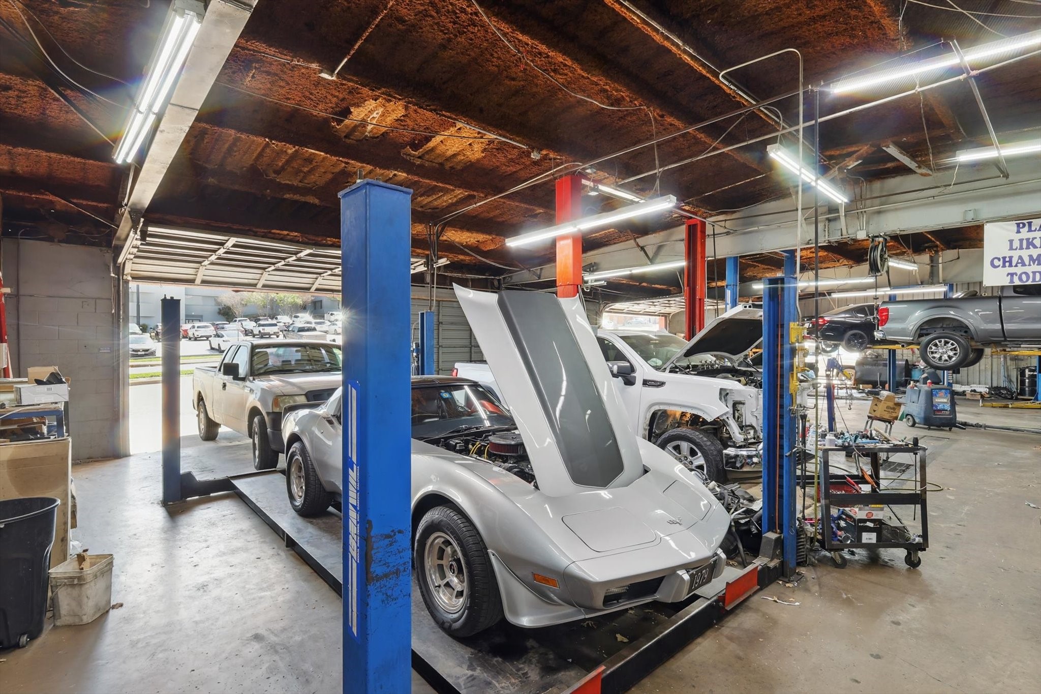 318 S Industrial Boulevard Euless TX 76040