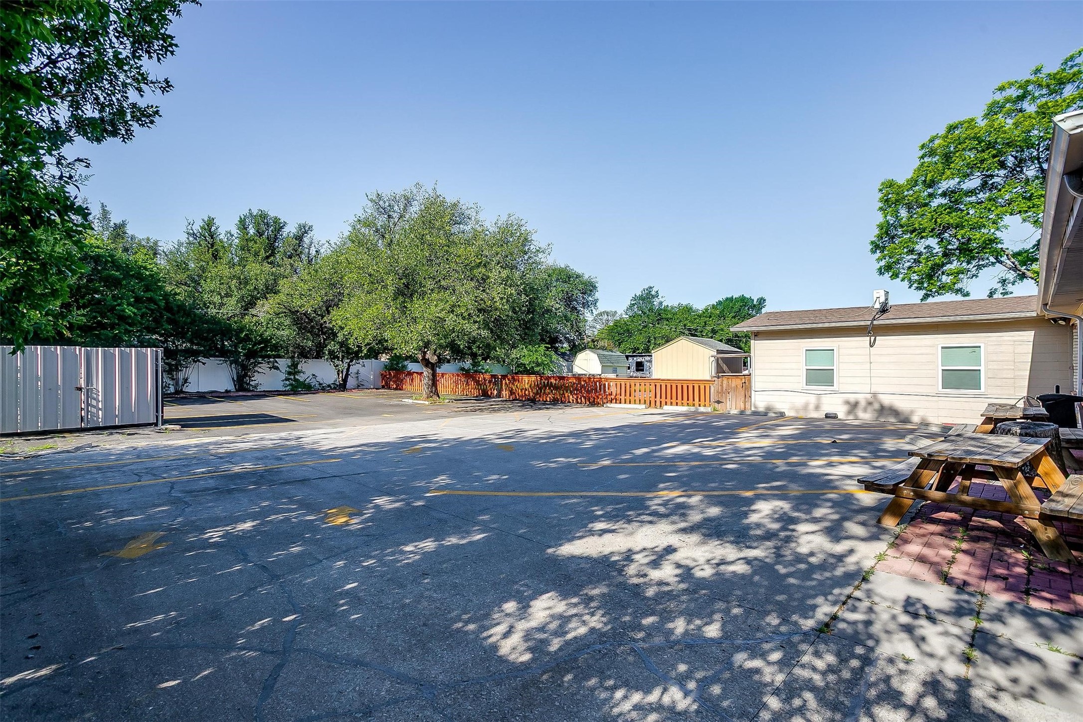 7224 Glenview Drive Richland Hills TX 76180