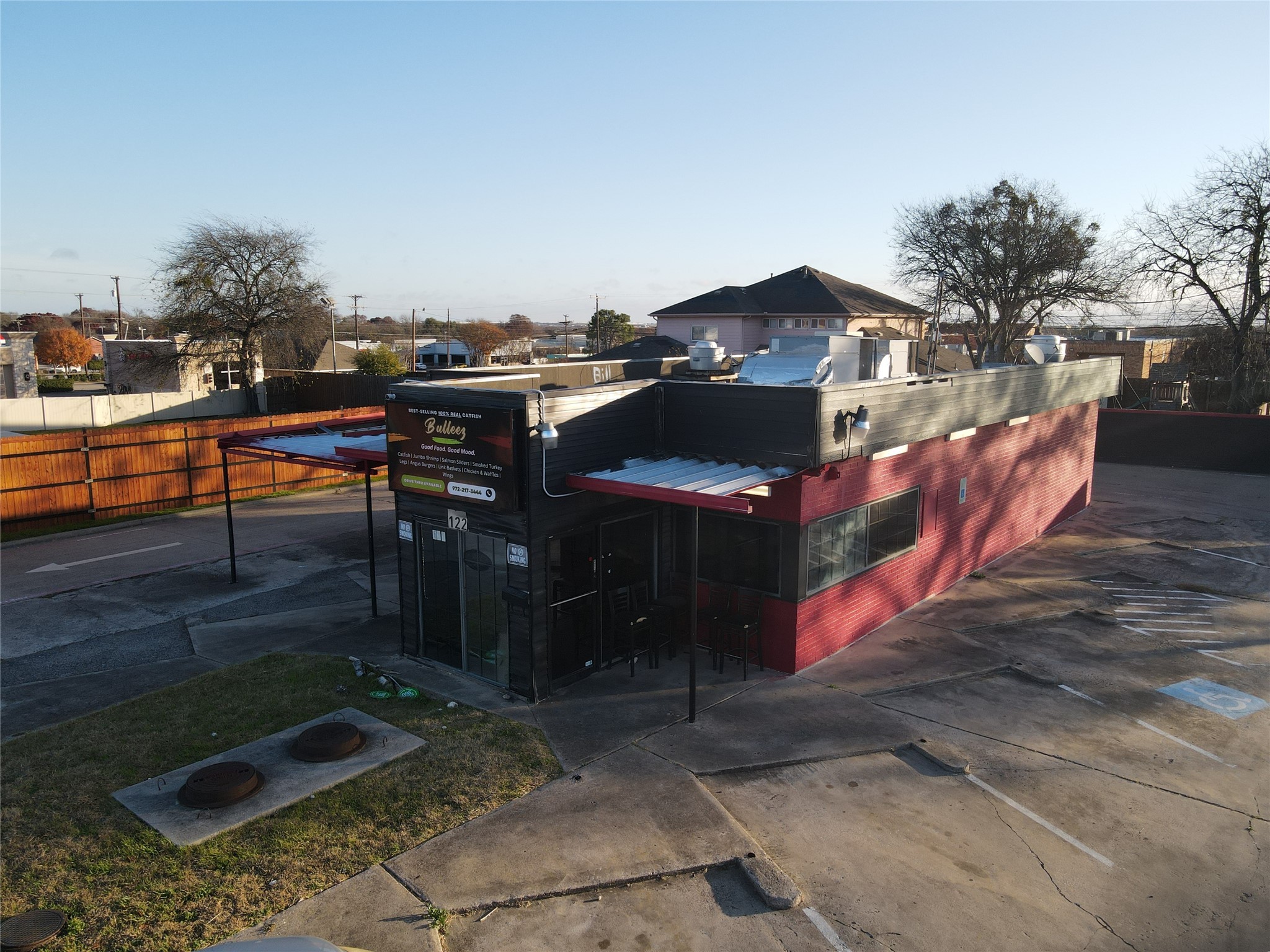 122 S Hampton Road Desoto TX 75115