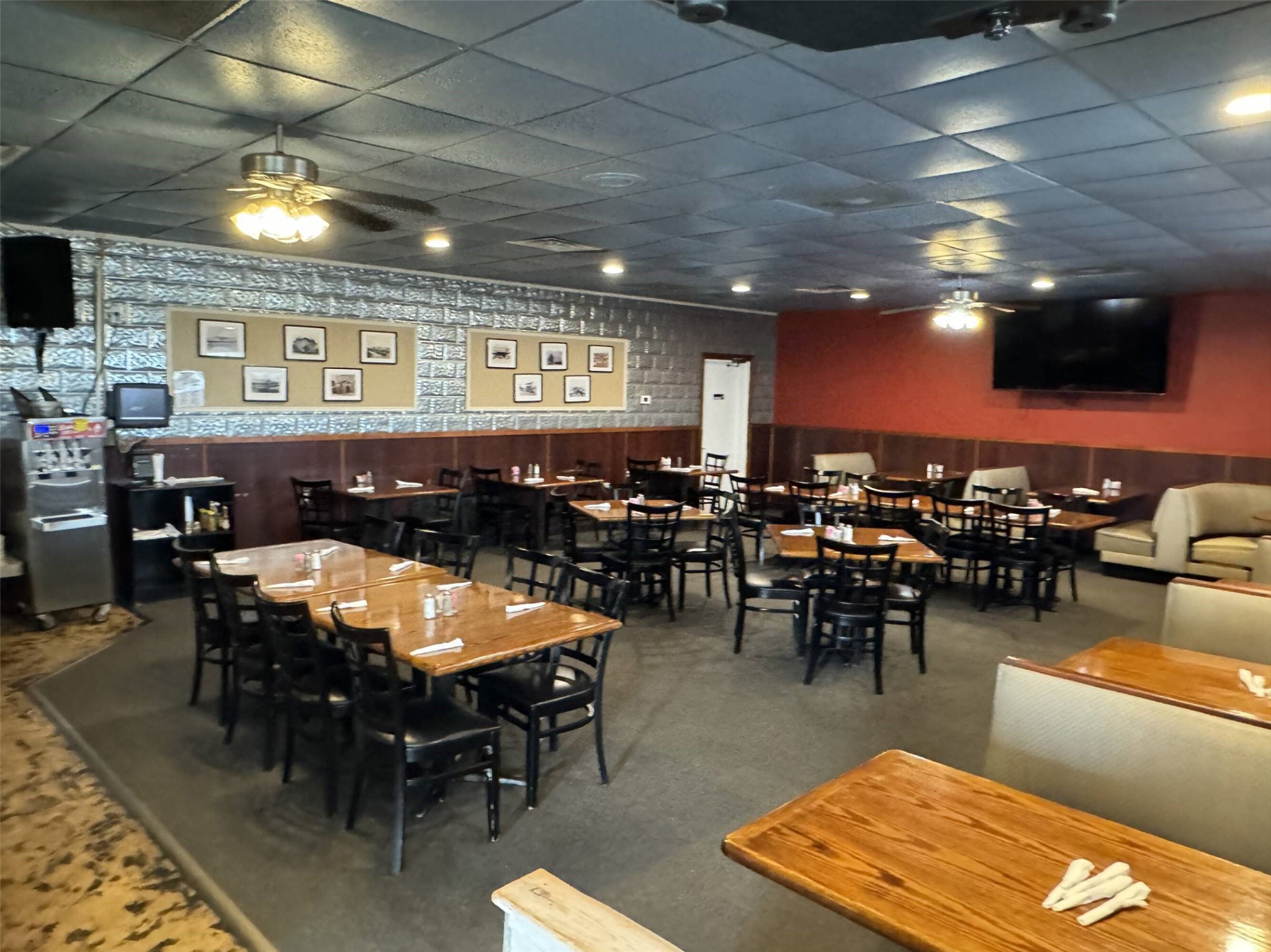 701 N Crossroads Leonard TX 75452
