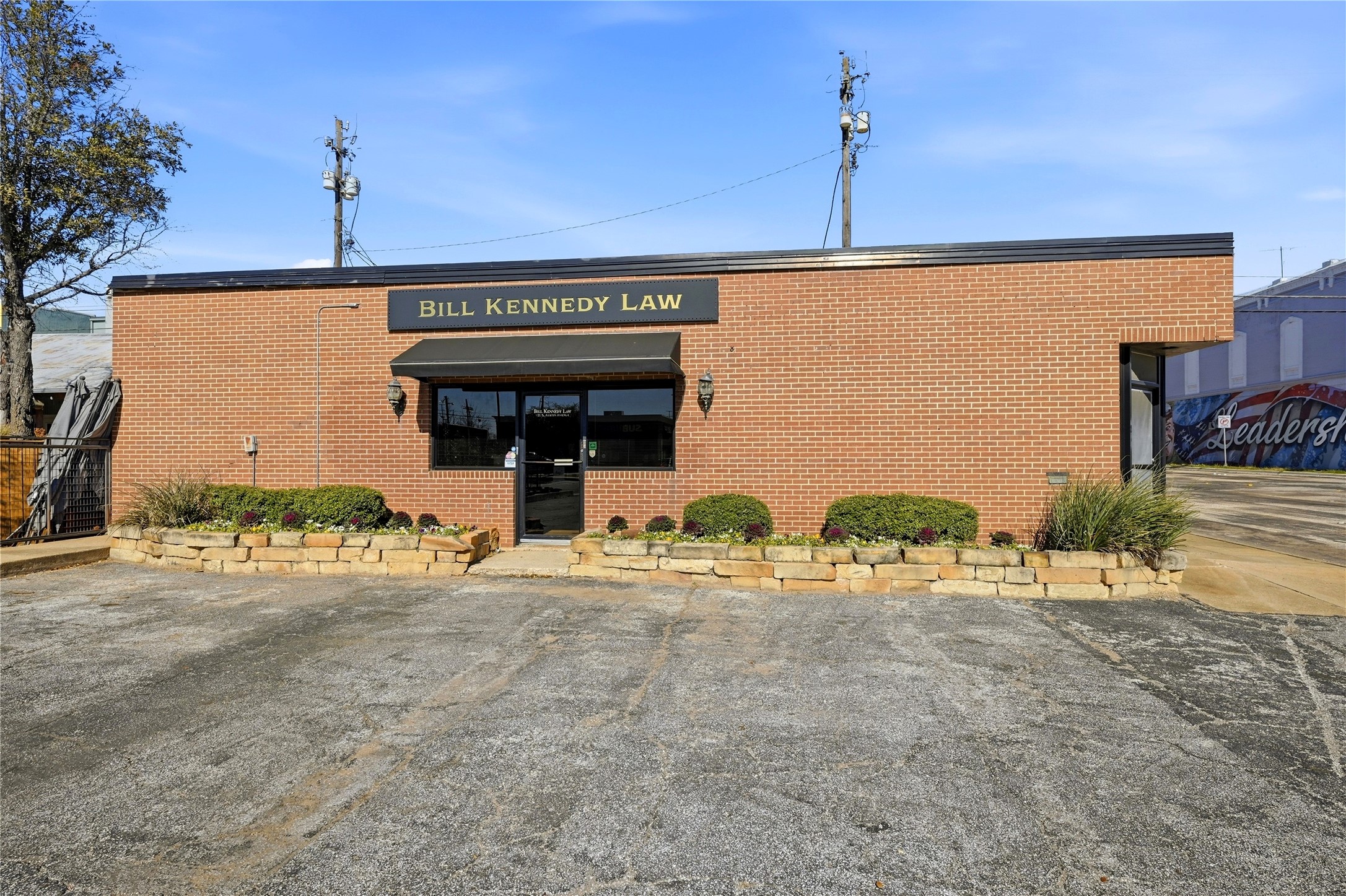 121 S Austin Avenue Denison TX 75020