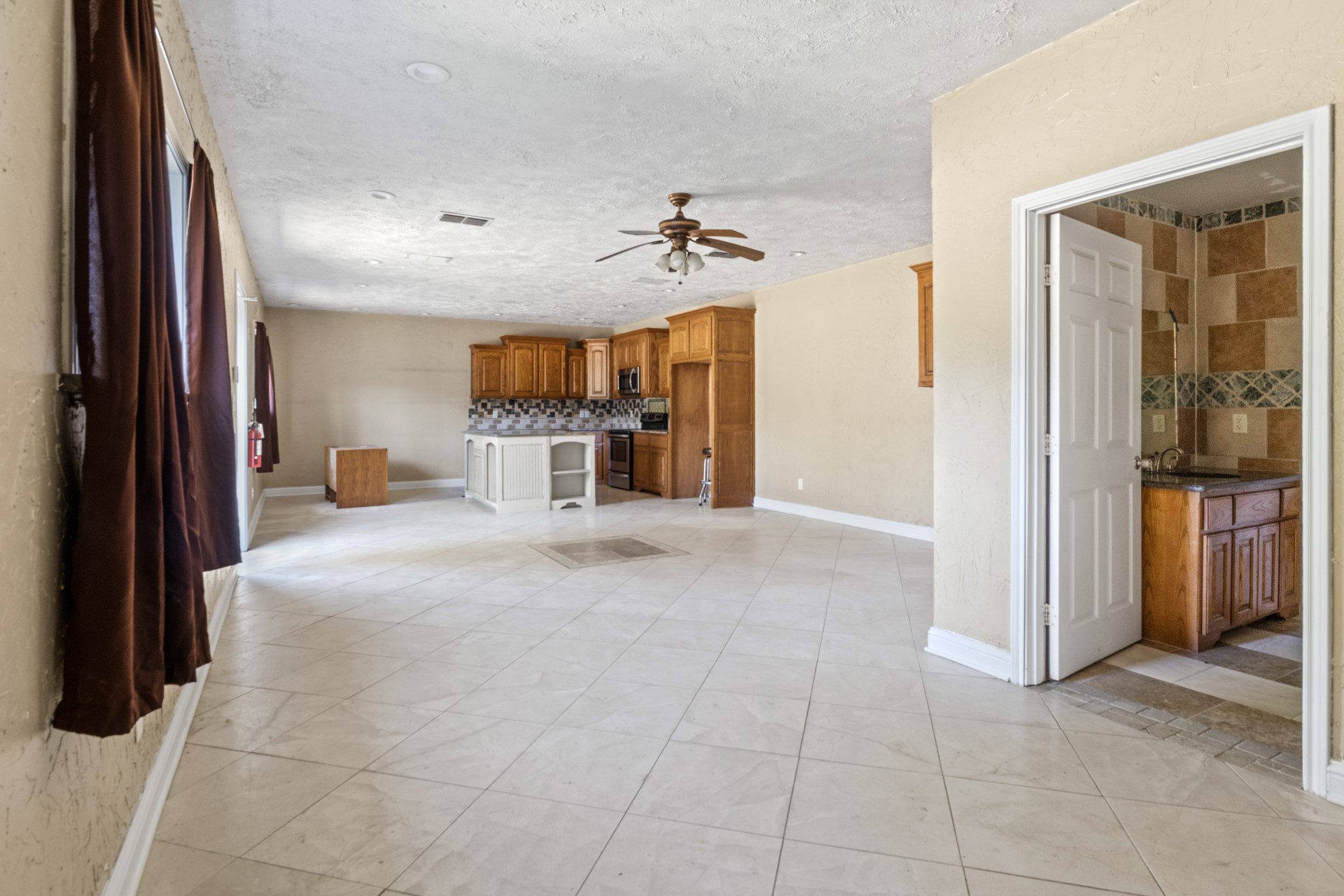 9108 N Us Highway 271 Gilmer TX 75644