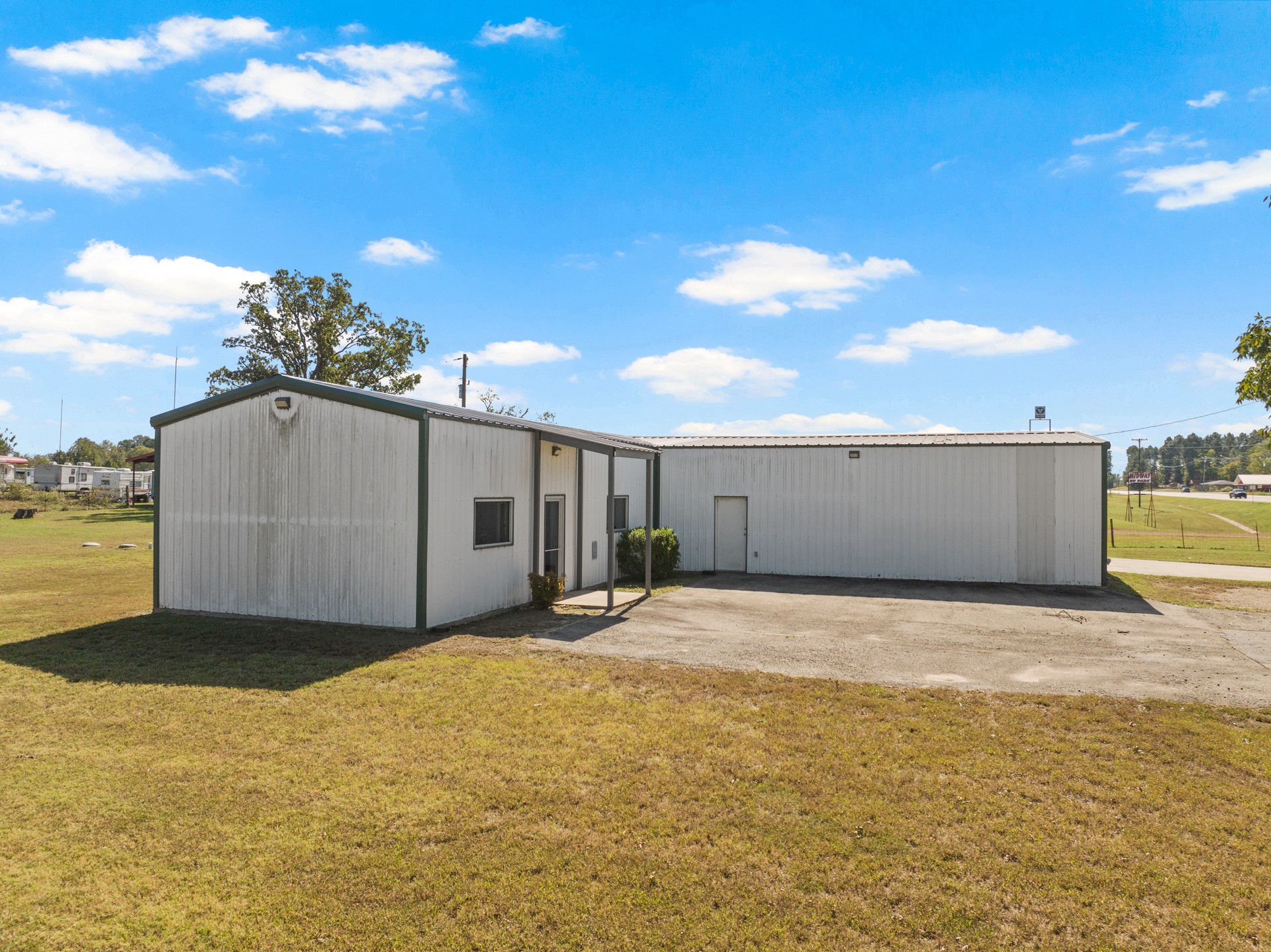 9108 N Us Highway 271 Gilmer TX 75644