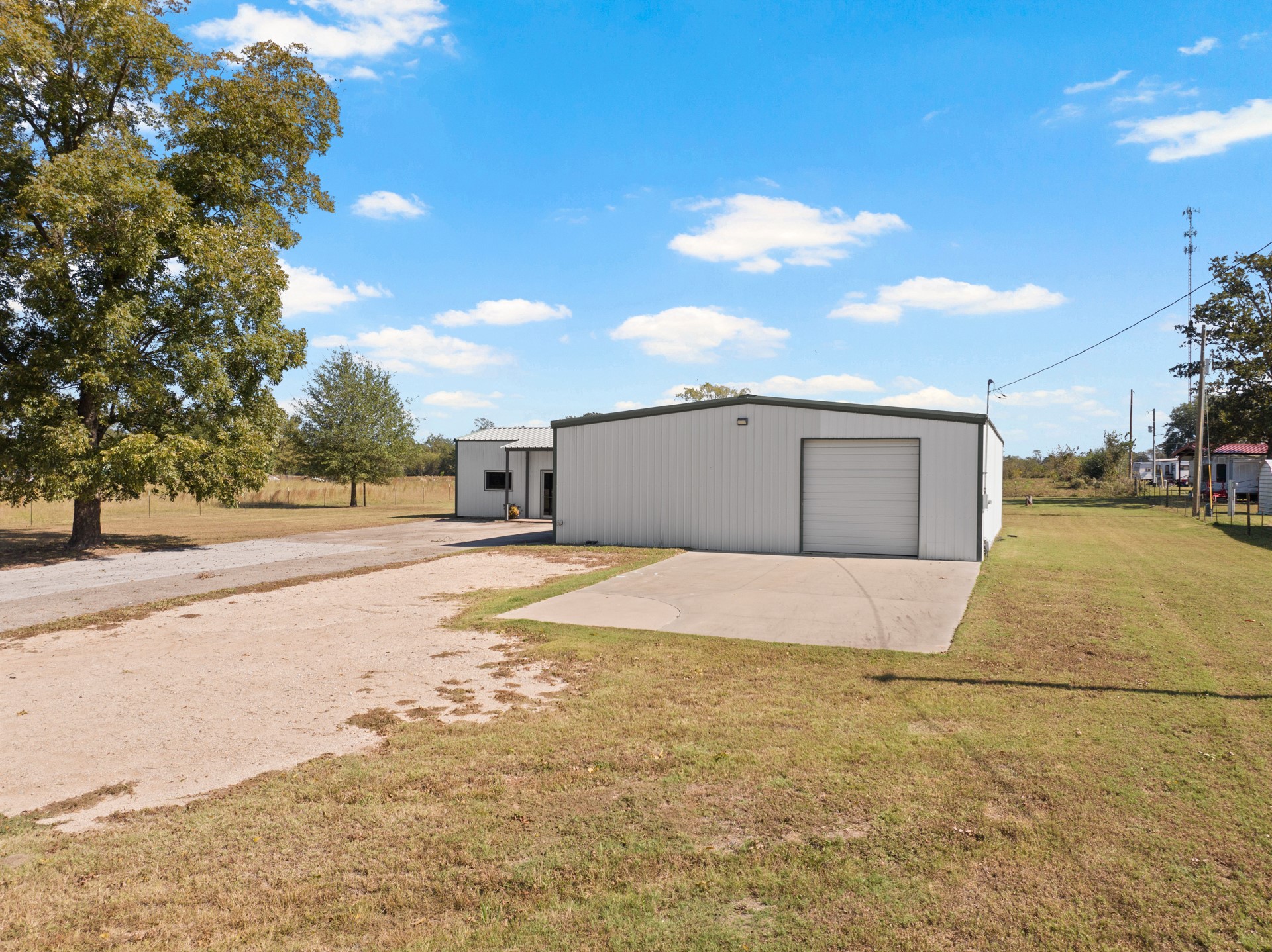 9108 N Us Highway 271 Gilmer TX 75644