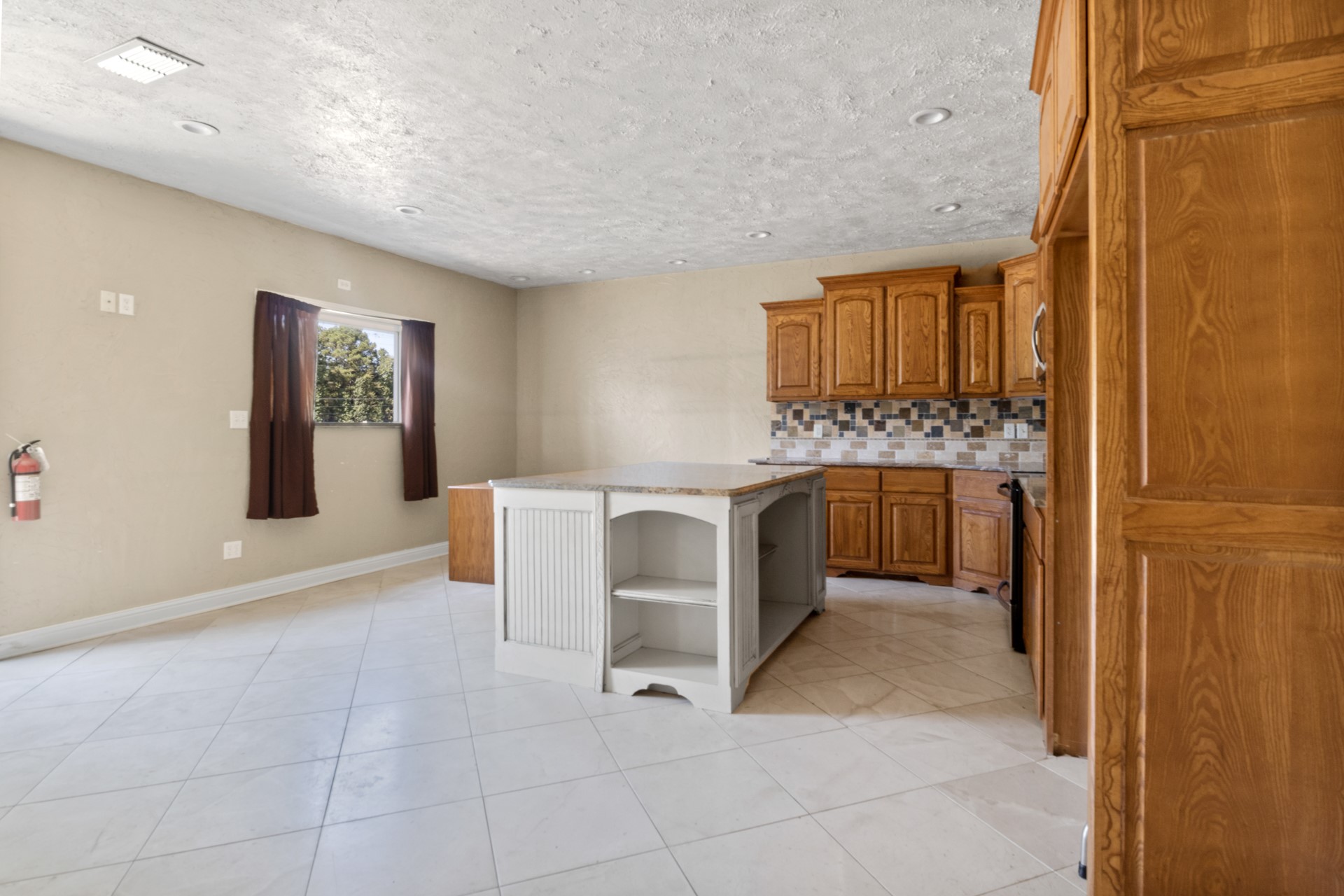 9108 N Us Highway 271 Gilmer TX 75644