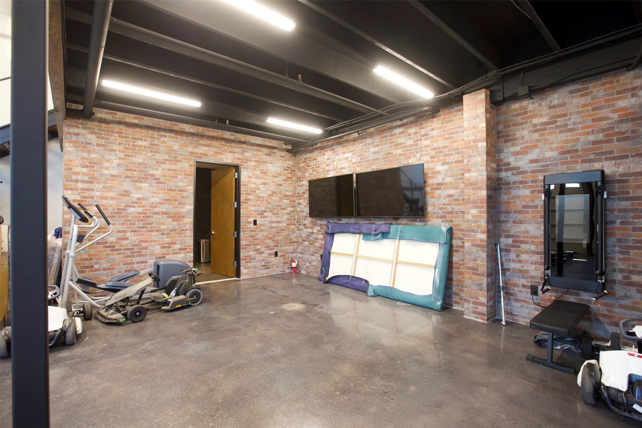 1725 N Highway 377 Roanoke TX 76262