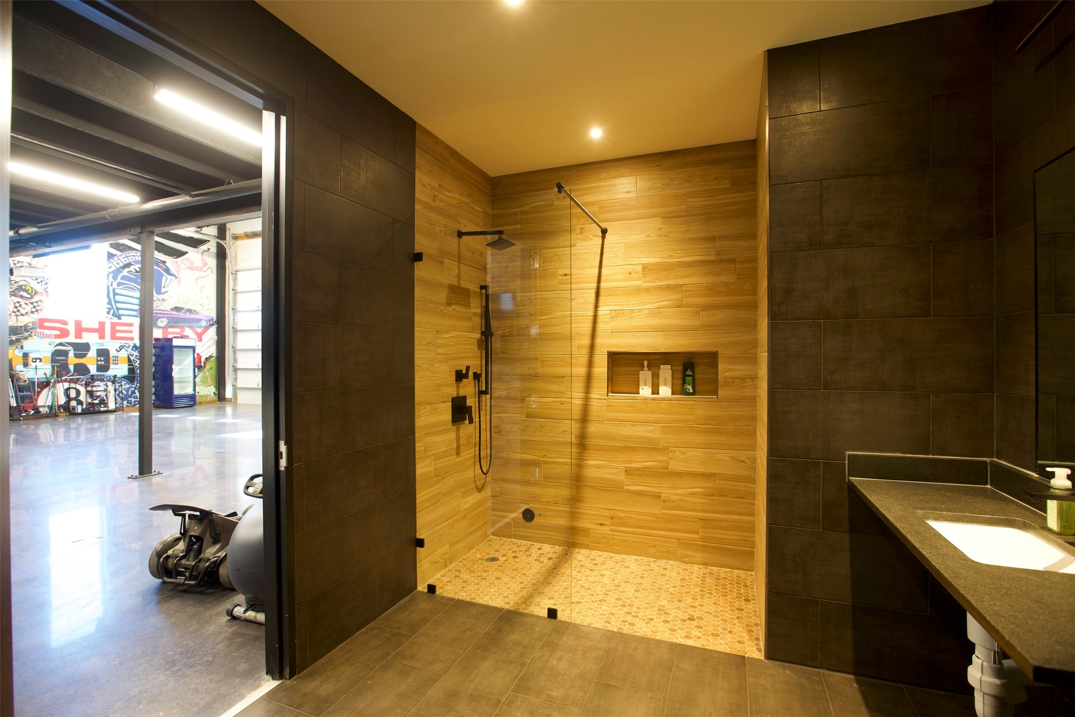 1725 N Highway 377 Roanoke TX 76262