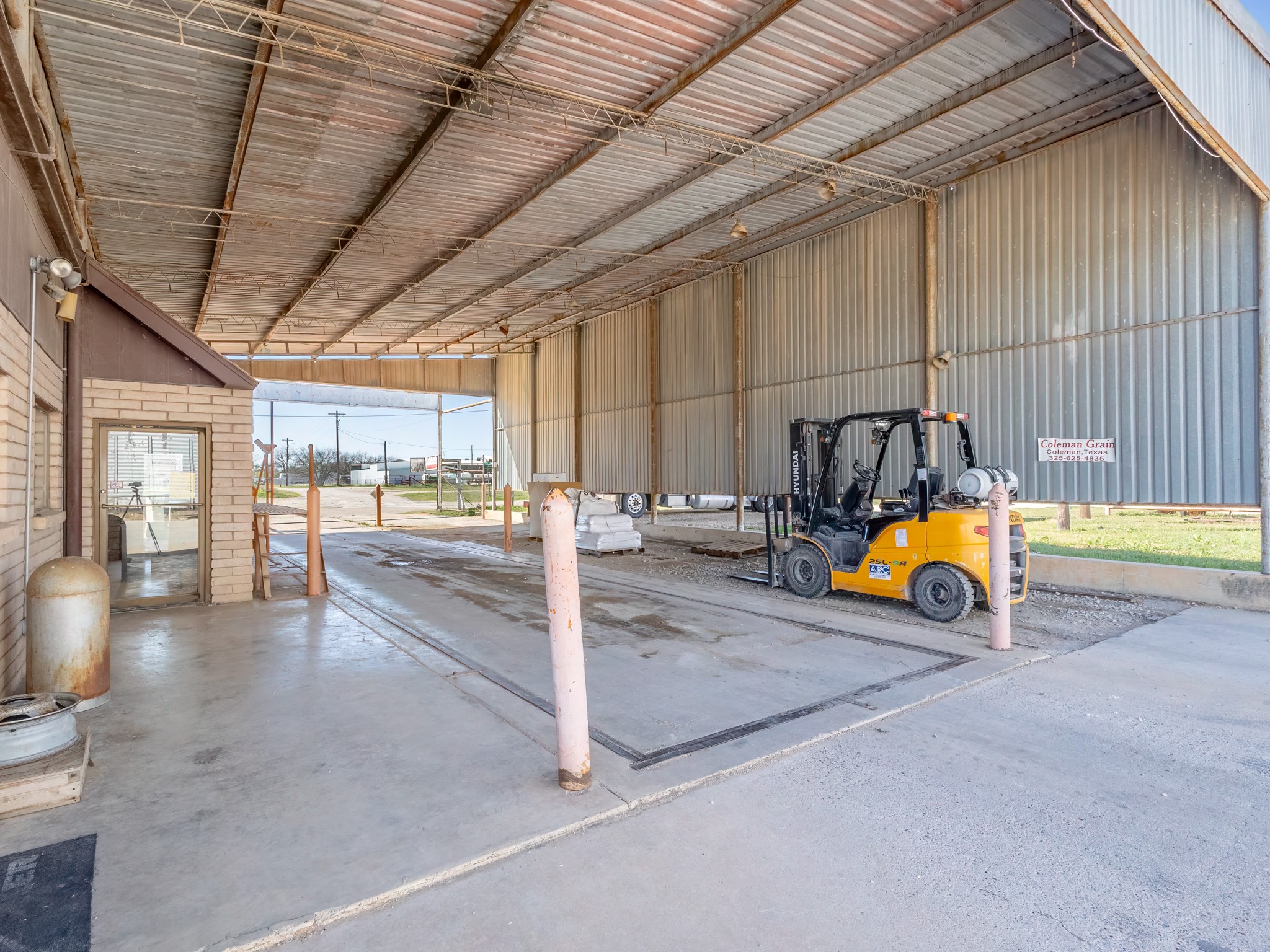 716 Brush Street Coleman TX 76834
