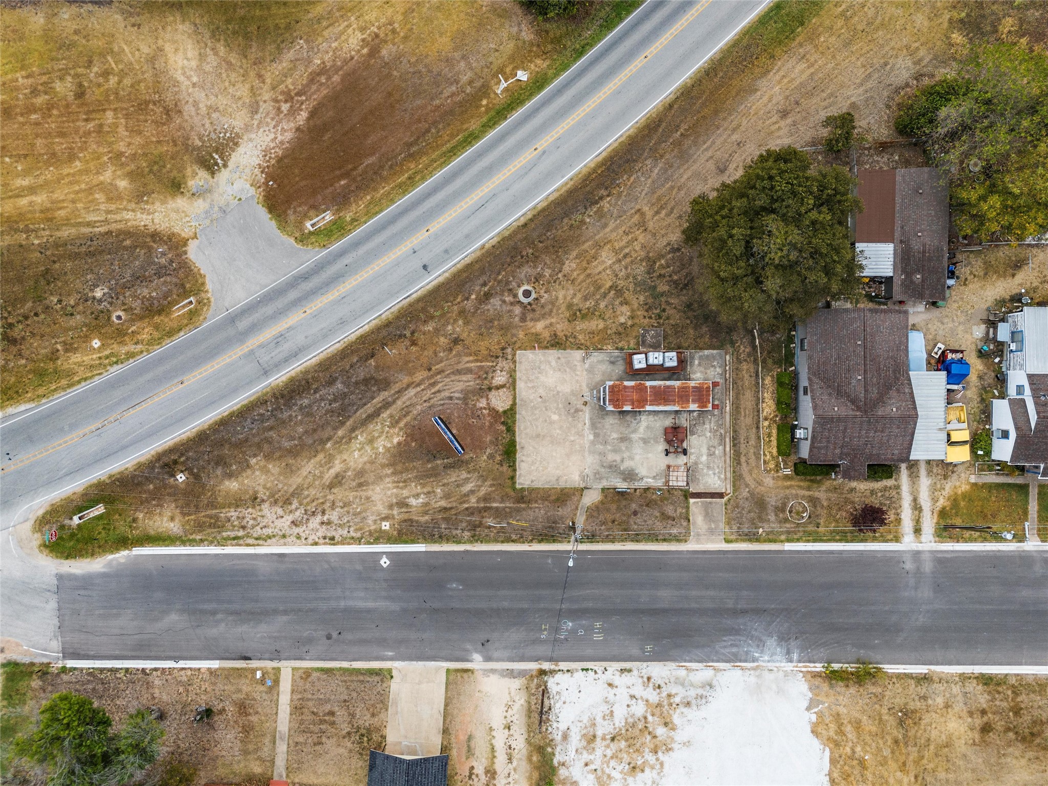 312 E Columbus Street West TX 76691
