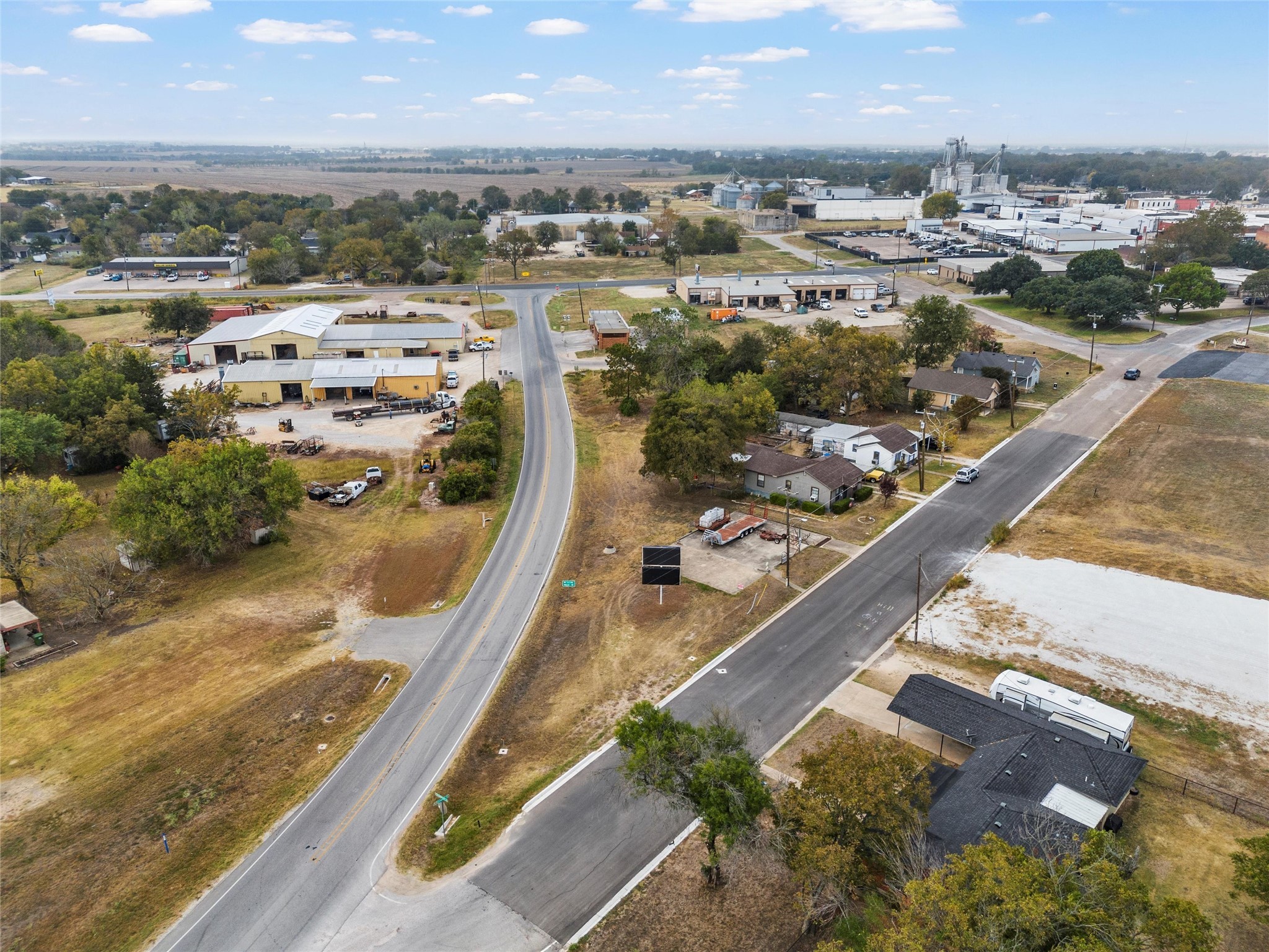 312 E Columbus Street West TX 76691