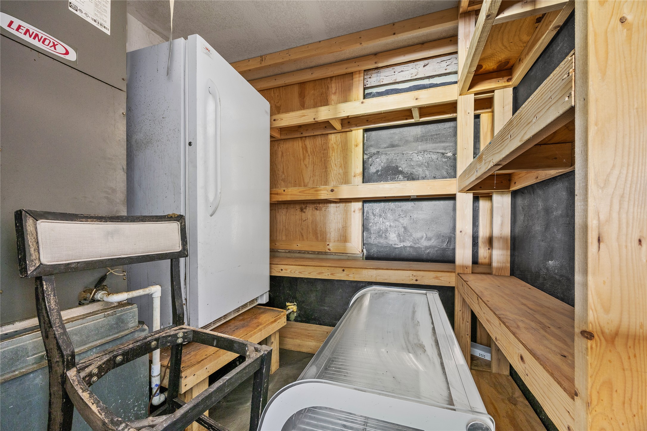 112 Gassaway Avenue Lott TX 76656