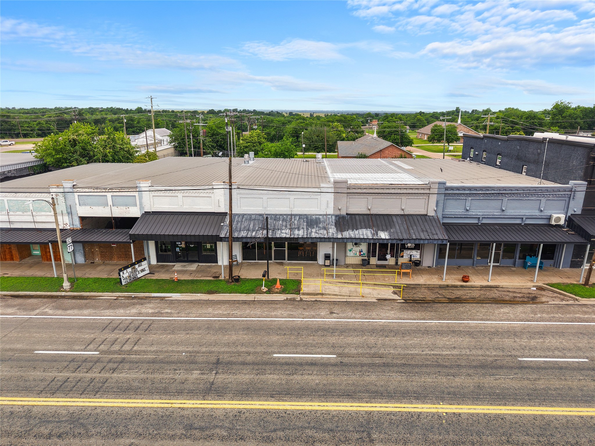 112 Gassaway Avenue Lott TX 76656