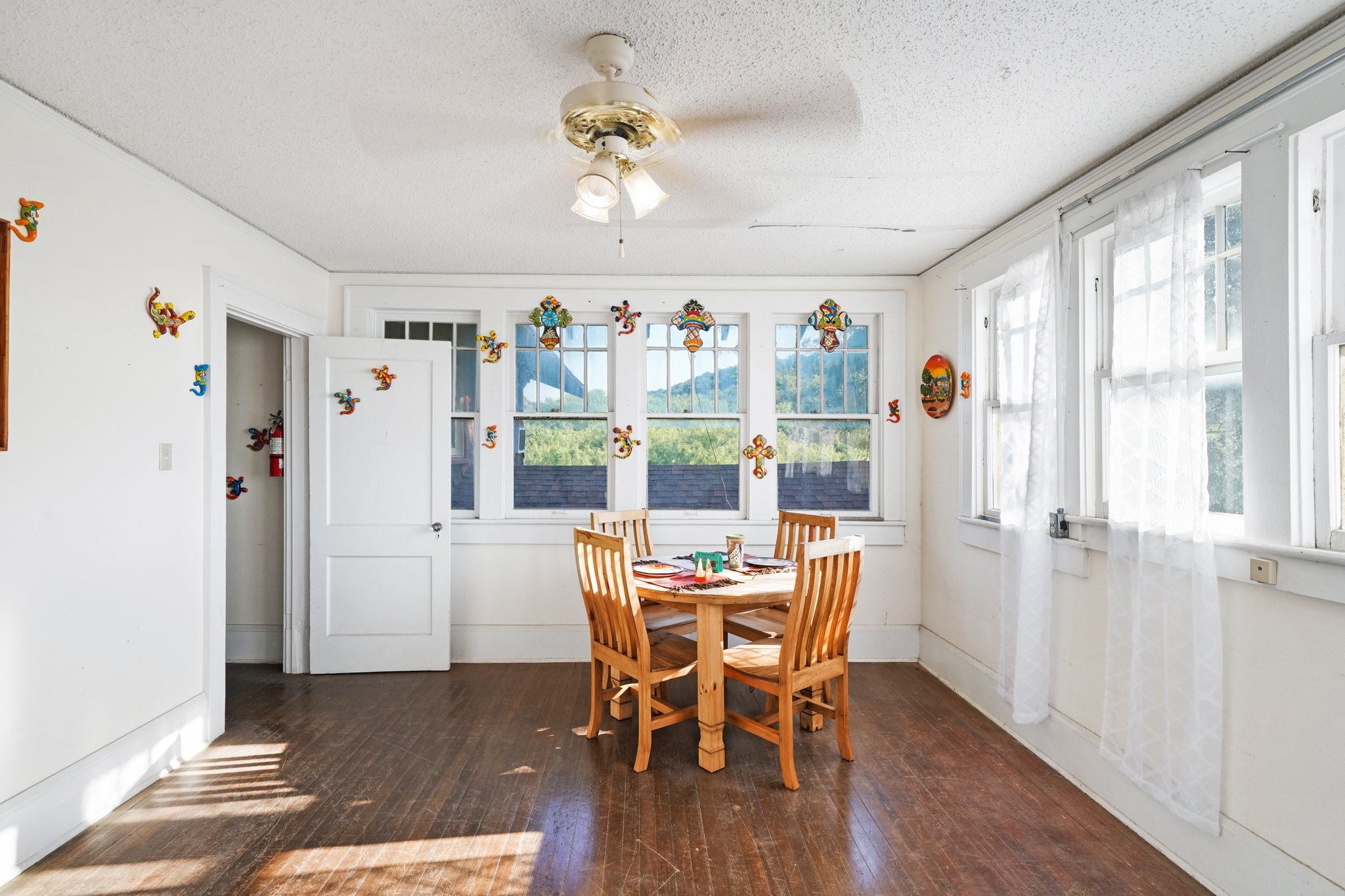 1001 E Hubbard Street Mineral Wells TX 76067