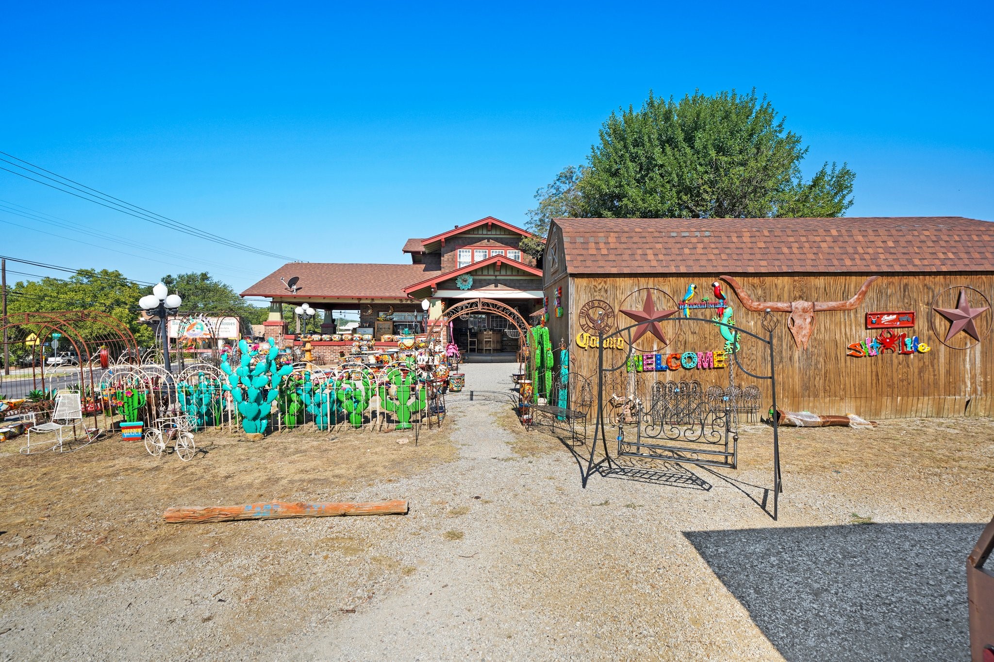 1001 E Hubbard Street Mineral Wells TX 76067