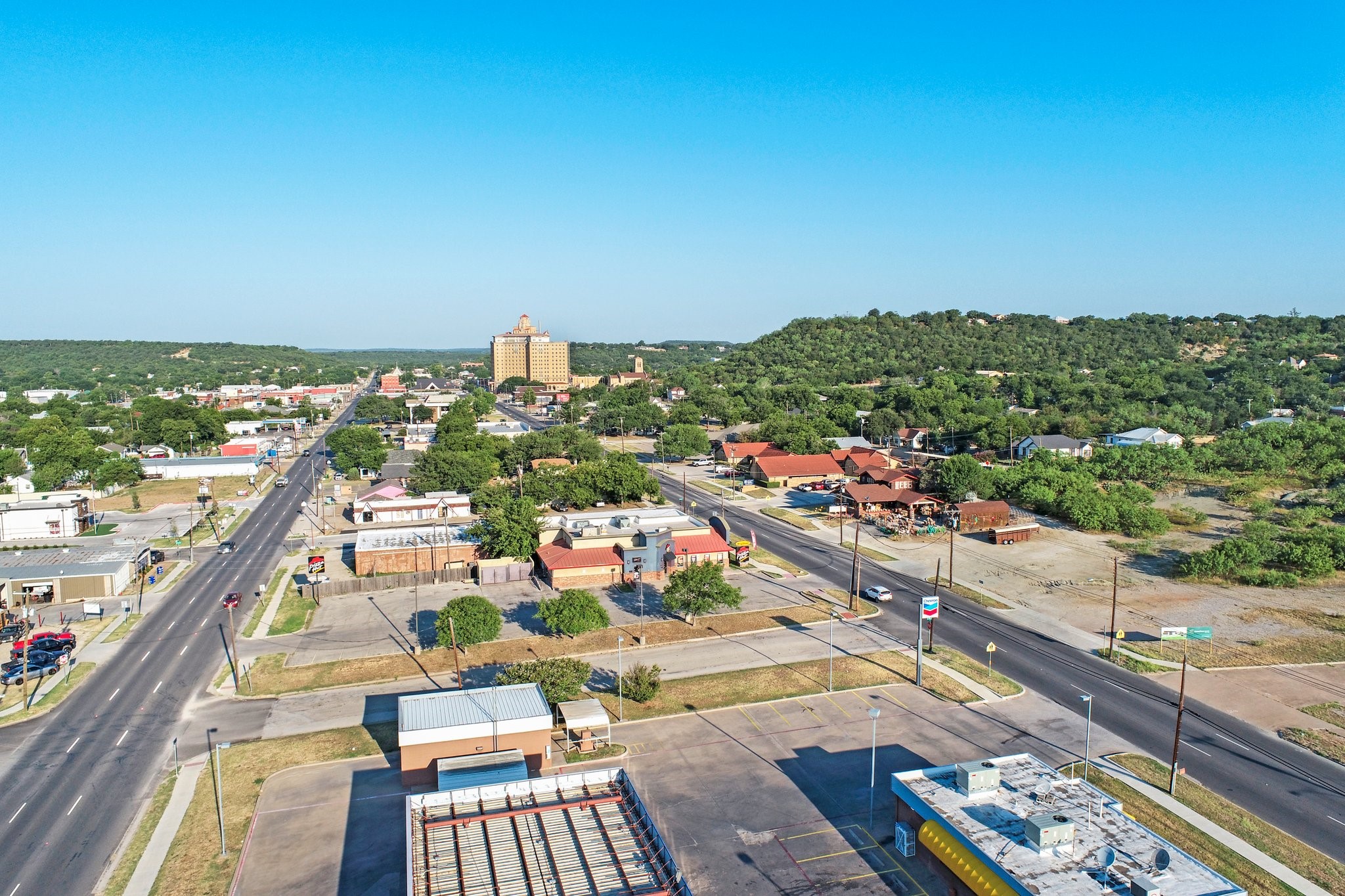 1001 E Hubbard Street Mineral Wells TX 76067