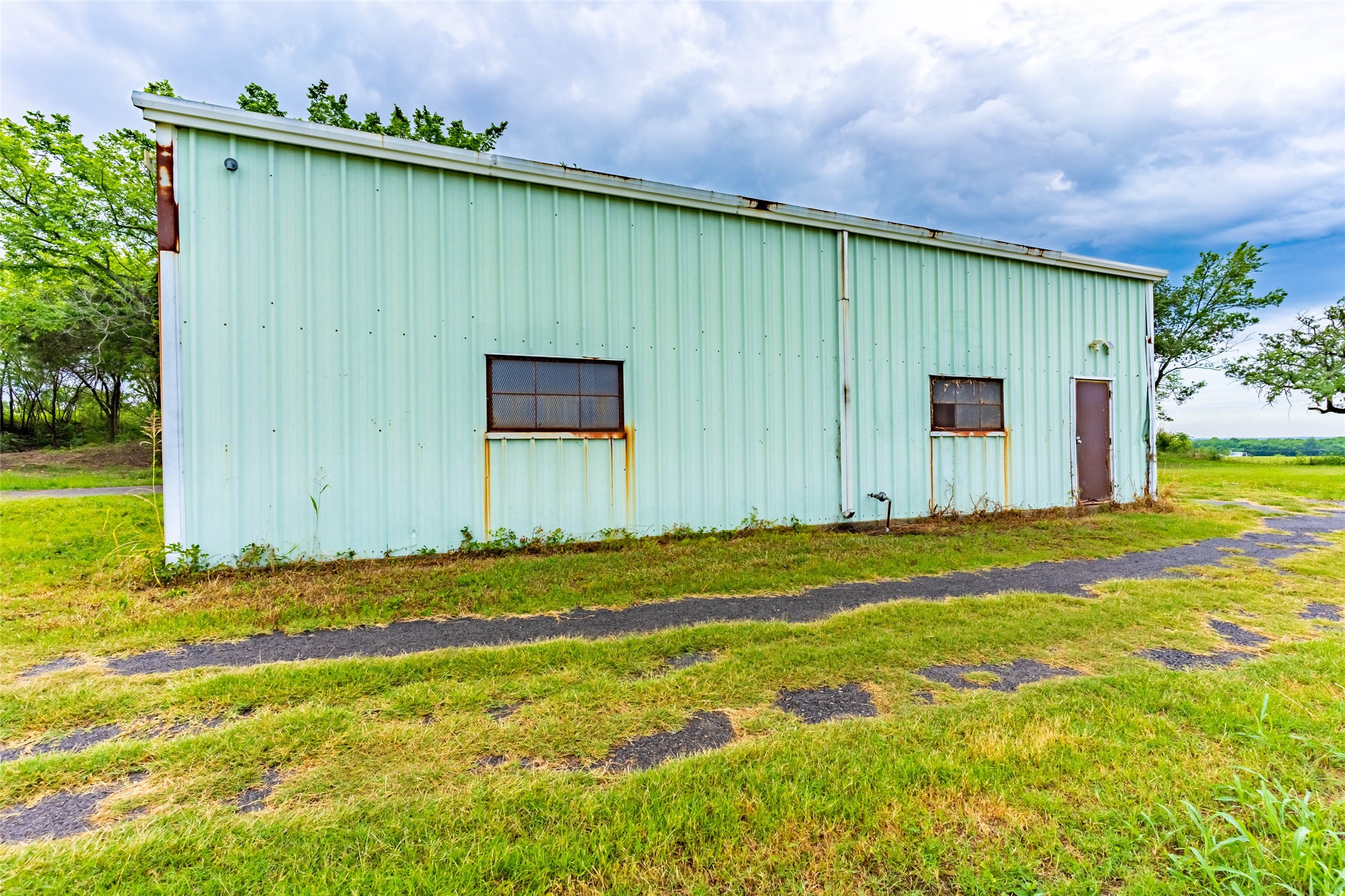 1021 W Grove Street Kaufman TX 75142