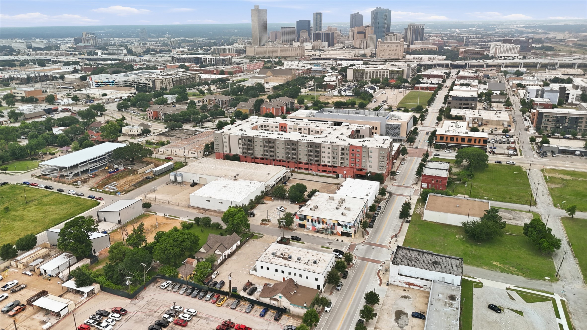 810 S Main Street Fort Worth TX 76104
