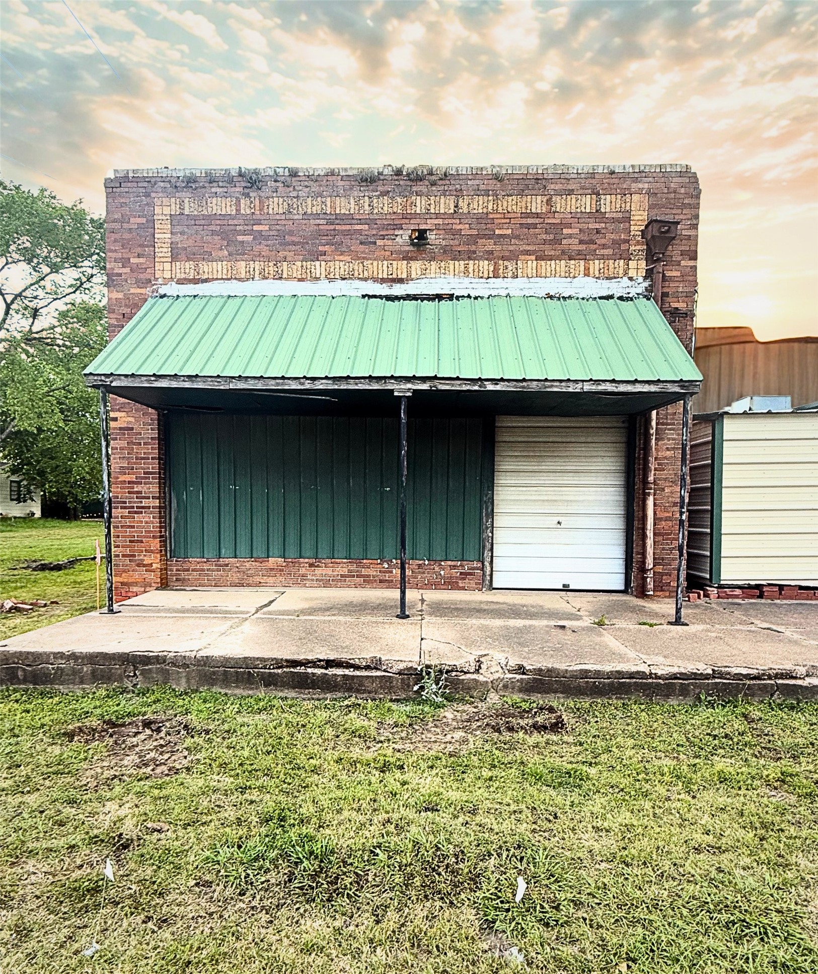 120 3rd Street Kerens TX 75144
