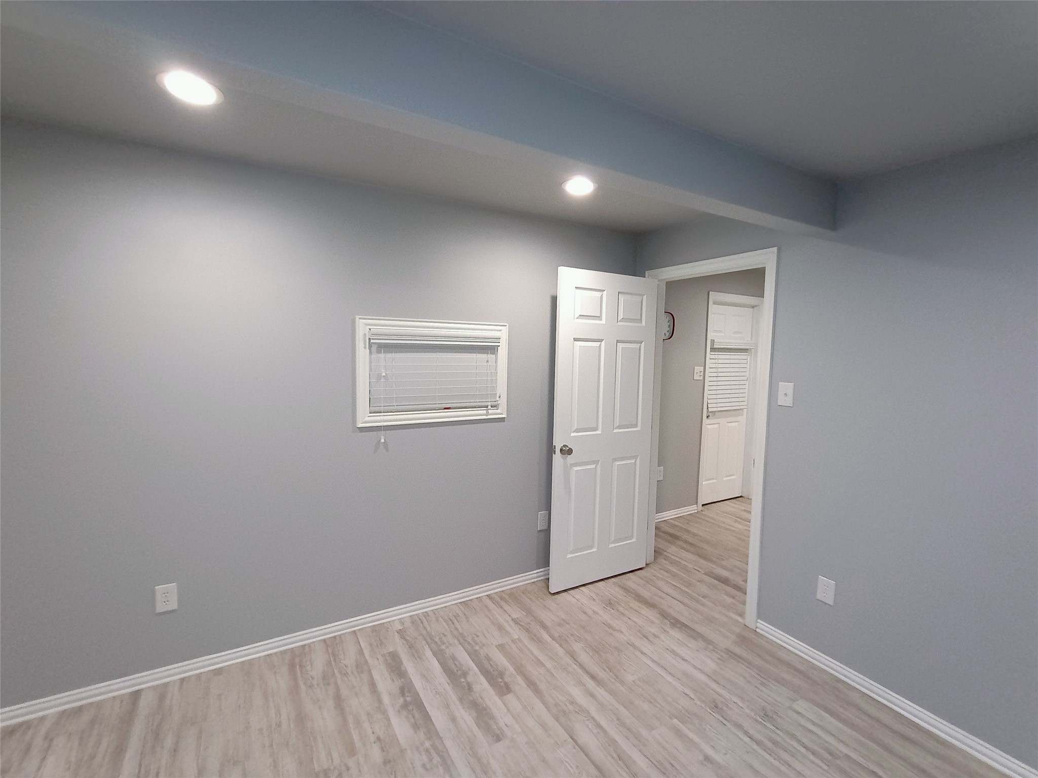 312 S Hampton Road Crowley TX 76036