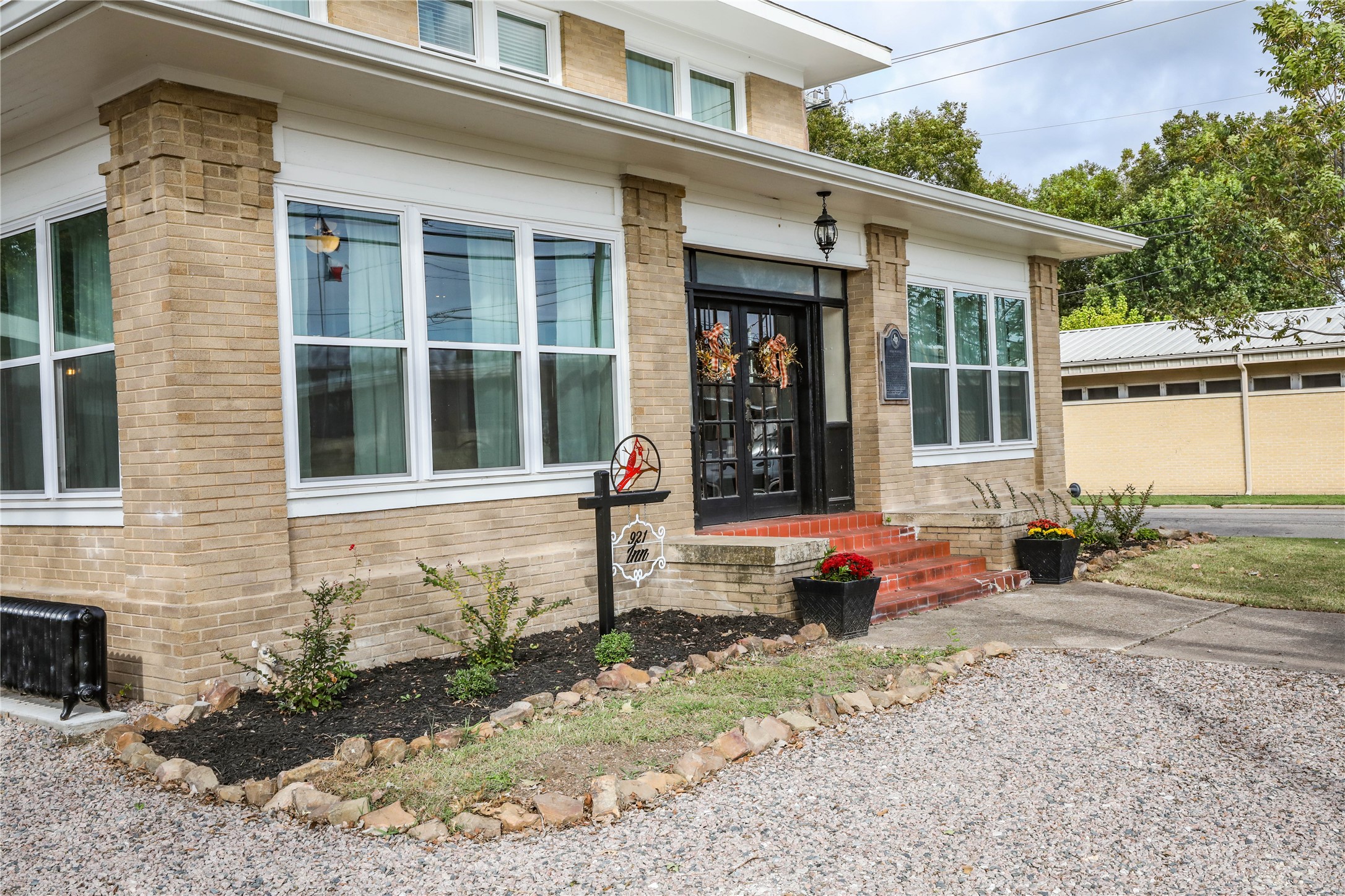 921 N Center Street Bonham TX 75418