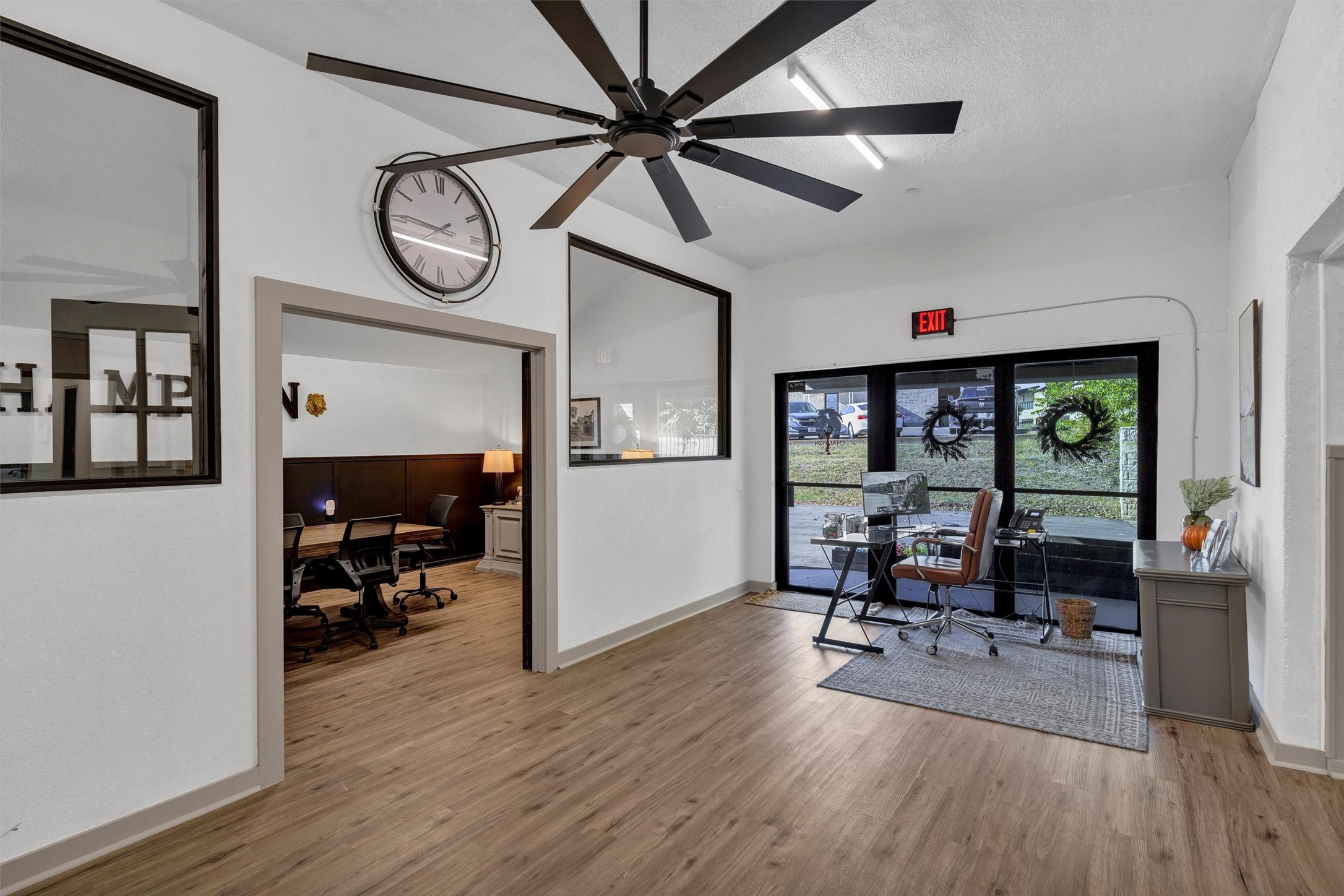 1806 W Pearl Street Granbury TX 76048