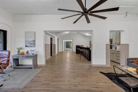 1806 W Pearl Street Granbury TX 76048