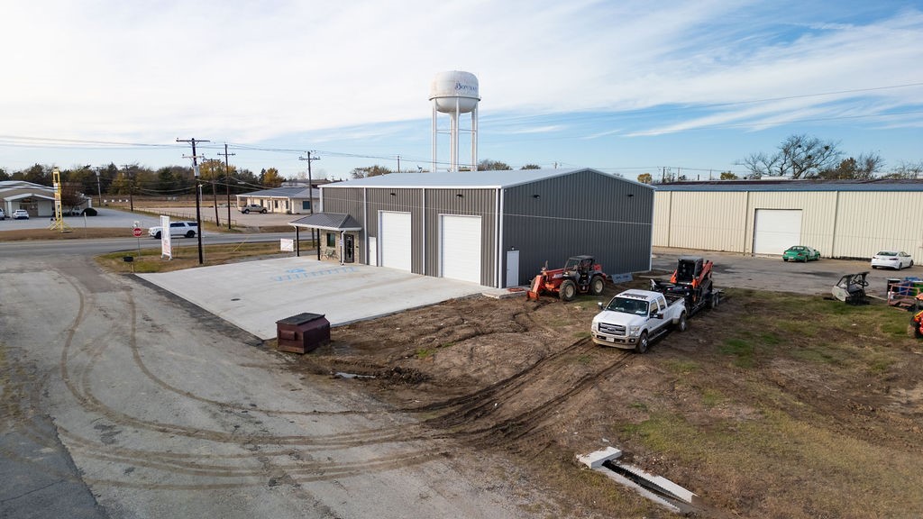 201 Industrial Street Highway Bonham TX 75418