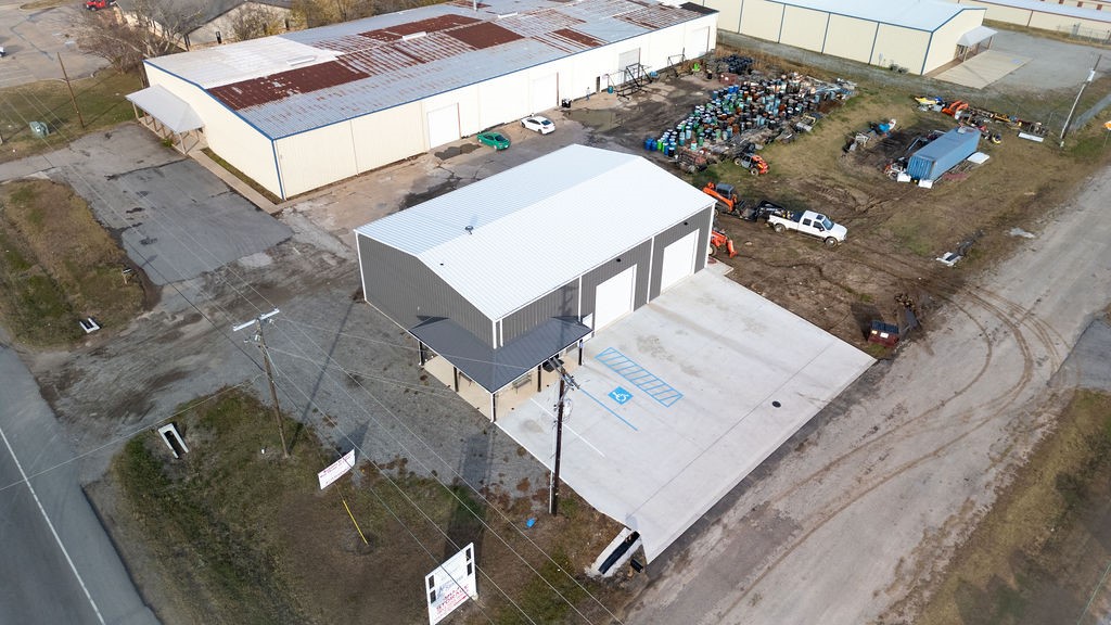 201 Industrial Street Highway Bonham TX 75418