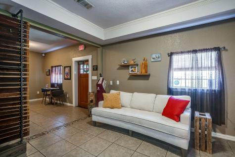 605 Calinco Drive Granbury TX 76048