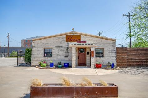 605 Calinco Drive Granbury TX 76048