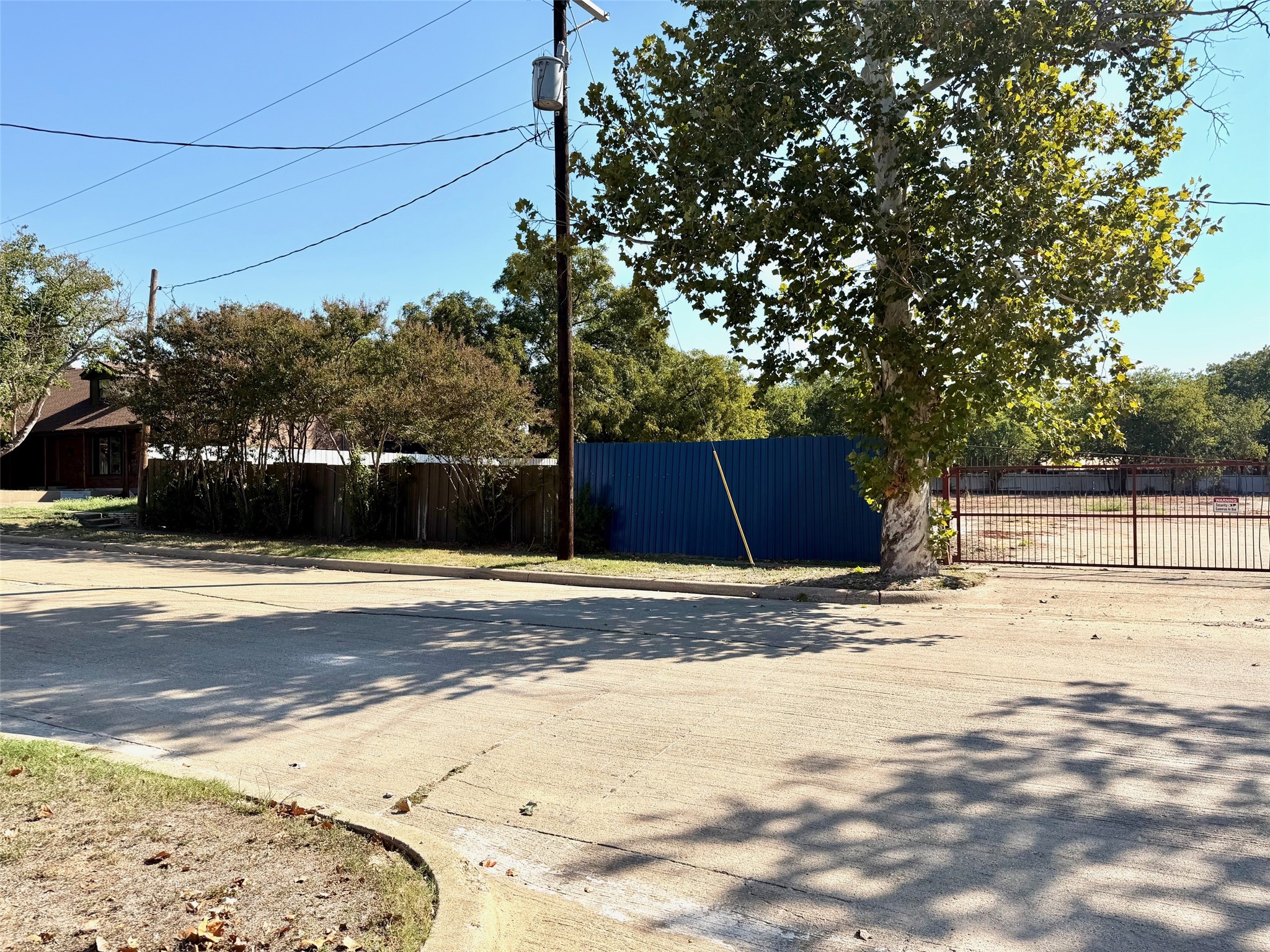 614 N Crockett Street Granbury TX 76048