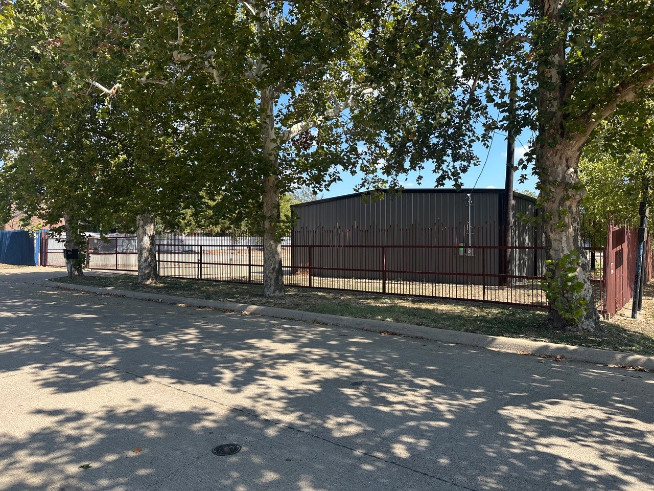 614 N Crockett Street Granbury TX 76048