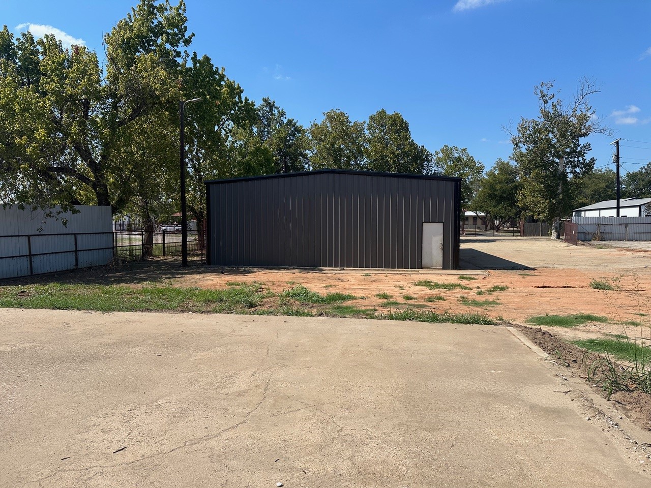 614 N Crockett Street Granbury TX 76048