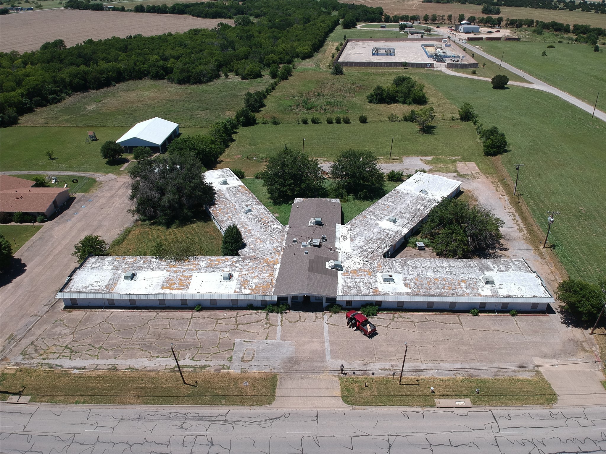 1108 W Kilpatrick Street Cleburne TX 76033